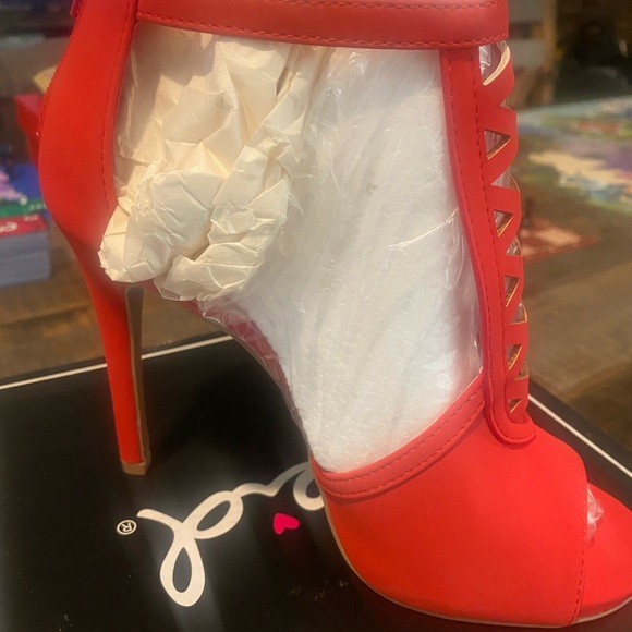 Qupid brand red high heels size 7 🔥🔥🔥 - Picture 3 of 6